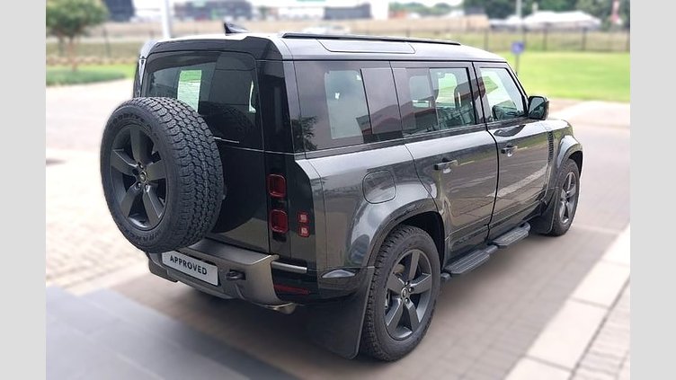 2025 Approved Land Rover Defender 110 Carpatian Grey 3.0l i6 turbo diesel, 183 kW, 570 Nm, 0-100 km/h in 8.3 s  110 AWD 3.0D 183kW D250X-Dynam