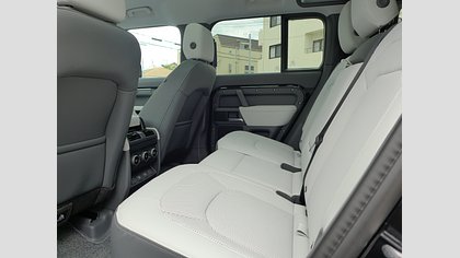 Defender 110 38
