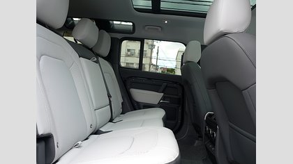 Defender 110 36