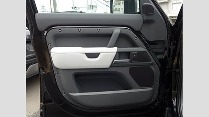 Defender 110 29