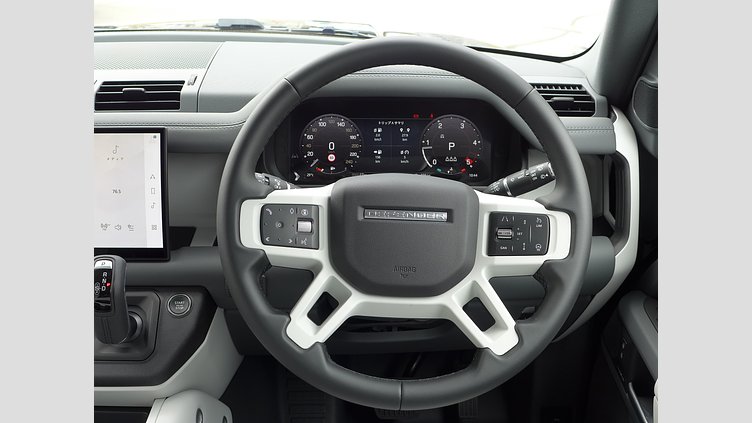 2024 認定中古車 Land Rover Defender 110 サントリーニブラック D350 ディーゼルマイルドハイブリッド X-Dynamic SE