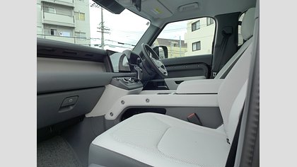 Defender 110 31