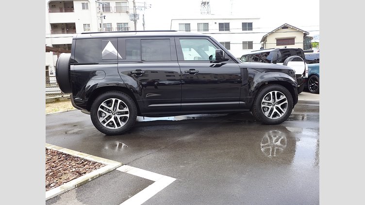 2024 認定中古車 Land Rover Defender 110 サントリーニブラック D350 ディーゼルマイルドハイブリッド X-Dynamic SE