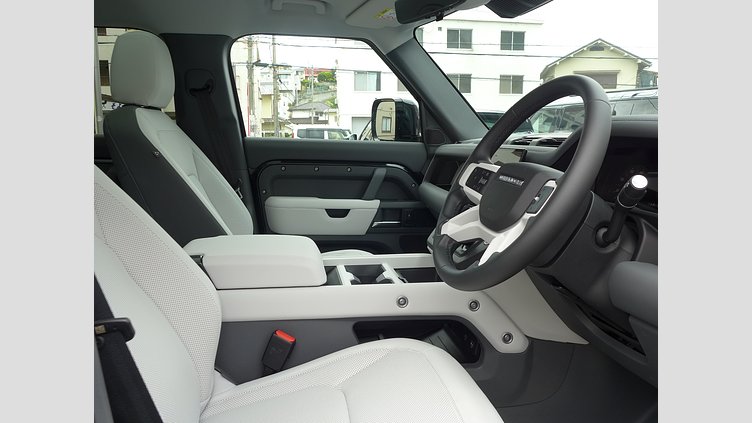 2024 認定中古車 Land Rover Defender 110 サントリーニブラック D350 ディーゼルマイルドハイブリッド X-Dynamic SE