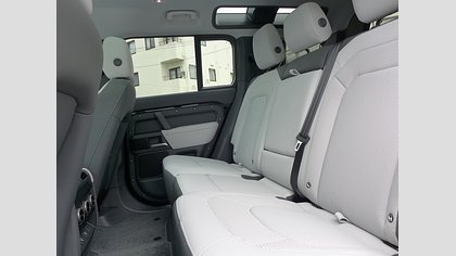 Defender 110 39