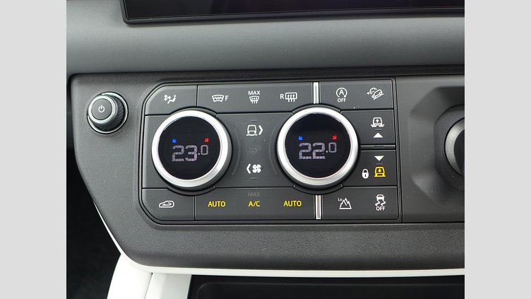 2024 認定中古車 Land Rover Defender 110 サントリーニブラック D350 ディーゼルマイルドハイブリッド X-Dynamic SE