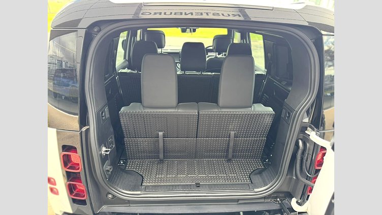 2025 Approved Land Rover Defender 110 Fuji White 3.0l i6 front-mounted turbo diesel, 257 kW and 700 Nm AWD 3.0D 257KW D350 X-DYNAMIC