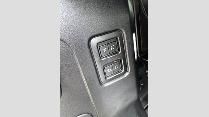 Defender 110 23