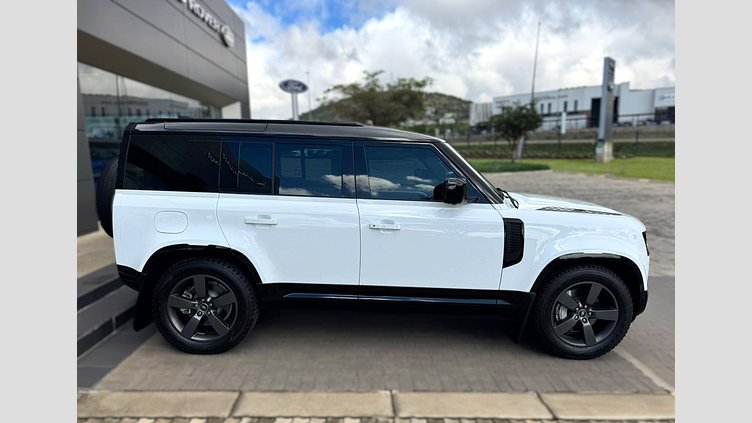 2025 Approved Land Rover Defender 110 Fuji White 3.0l i6 front-mounted turbo diesel, 257 kW and 700 Nm AWD 3.0D 257KW D350 X-DYNAMIC