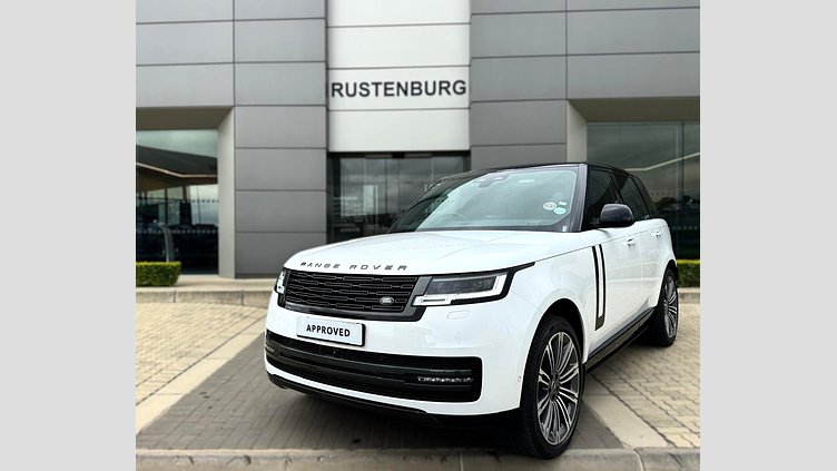 2025 Approved Land Rover Range Rover Ostuni Pearl White 4.4L V8 turbo engine that delivers an impressive 390 kW and 750 Nm of torque.  4.4 HSE (P530)