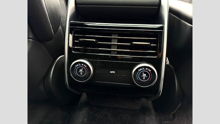 2025 Approved Land Rover Range Rover Ostuni Pearl White 4.4L V8 turbo engine that delivers an impressive 390 kW and 750 Nm of torque.  4.4 HSE (P530)