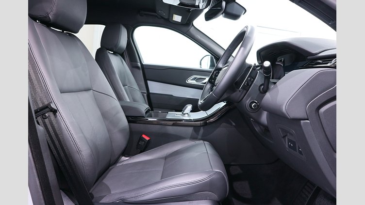 2024 認定中古車 Land Rover Range Rover Velar ハクバシルバー D200マイルドハイブリッド（ディーゼル） スタンダードホイールベース S