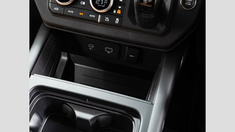 2023 認定中古車 Land Rover Defender 110 ゴンドワナストーン D300 AWD（AT） X-DYNAMIC HSE