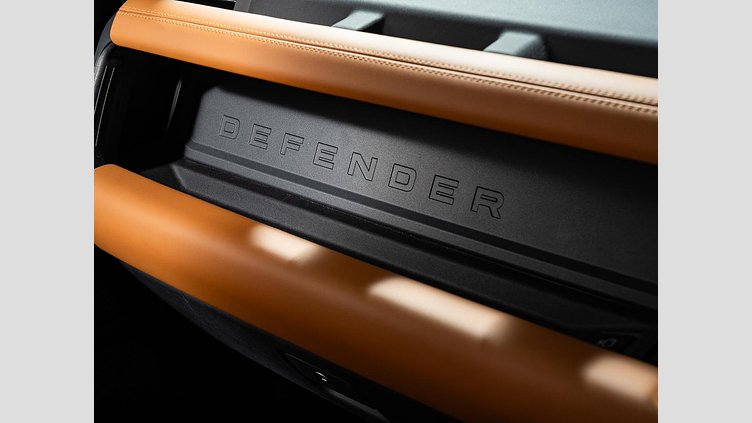 2023 認定中古車 Land Rover Defender 110 ゴンドワナストーン D300 AWD（AT） X-DYNAMIC HSE