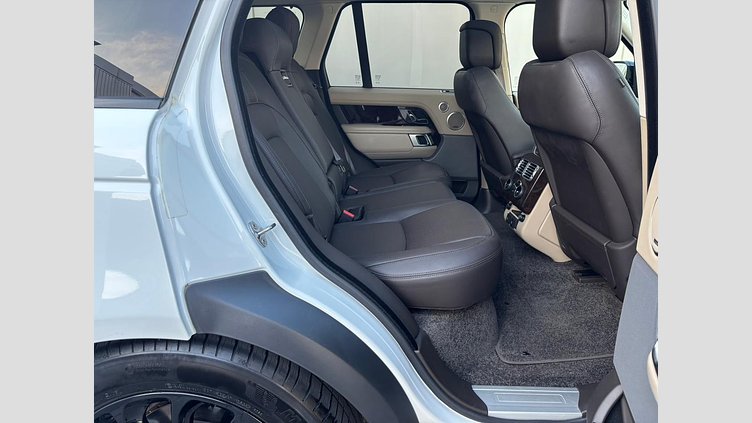 2018 認定中古車 Land Rover Range Rover Fuji White 3.0 litre V6 Supercharged Petrol ヴォーグ