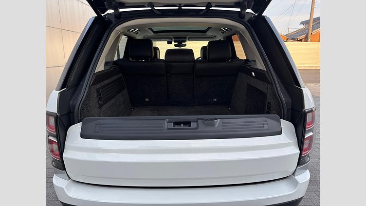 2018 認定中古車 Land Rover Range Rover Fuji White 3.0 litre V6 Supercharged Petrol ヴォーグ