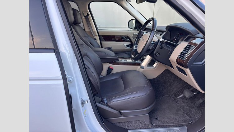 2018 認定中古車 Land Rover Range Rover Fuji White 3.0 litre V6 Supercharged Petrol ヴォーグ