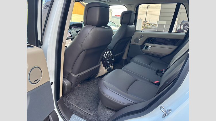 2018 認定中古車 Land Rover Range Rover Fuji White 3.0 litre V6 Supercharged Petrol ヴォーグ