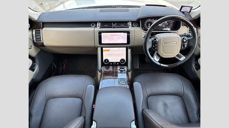 2018 認定中古車 Land Rover Range Rover Fuji White 3.0 litre V6 Supercharged Petrol ヴォーグ