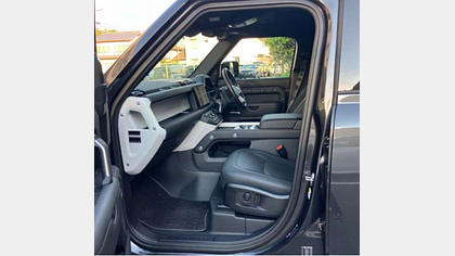 Defender 110 2