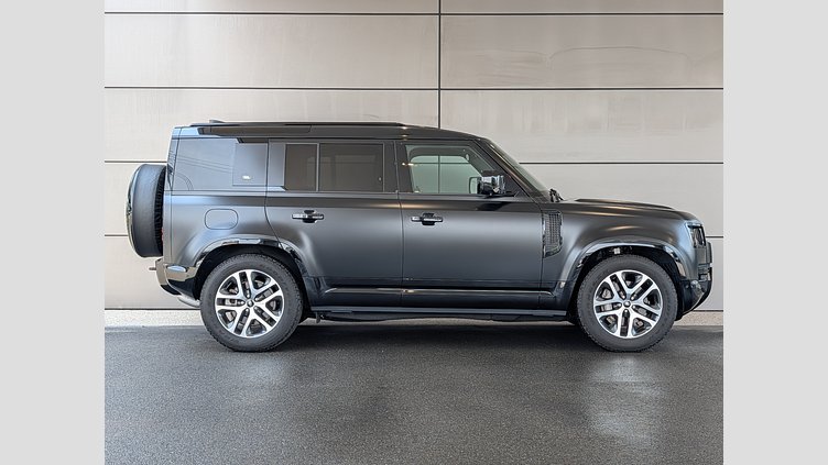 2023 認定中古車 Land Rover Defender 110 アイガーグレイ D300 AWD（AT） X-DYNAMIC SE