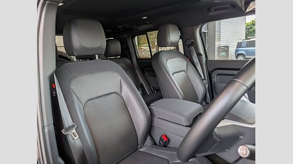 Defender 110 8