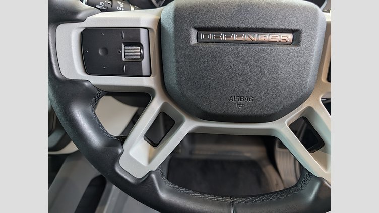 2023 認定中古車 Land Rover Defender 110 アイガーグレイ D300 AWD（AT） X-DYNAMIC SE