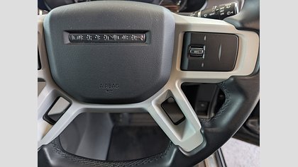 Defender 110 17