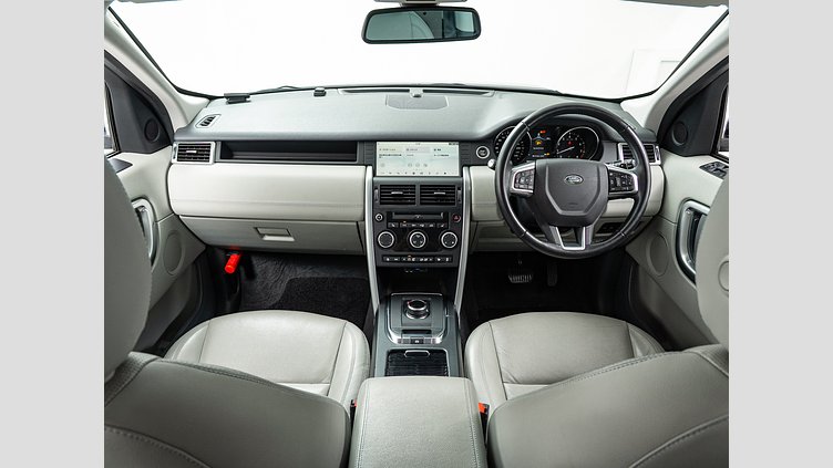 2018 認定中古車 Land Rover Discovery Sport Yulong White 2.0 litre i4P​ SE 7人乗り