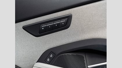 E-Pace 16