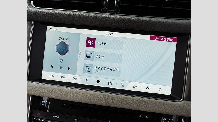 2017 認定中古車 Jaguar XF Yulong White 2.0LPET プレステージ　2.0t