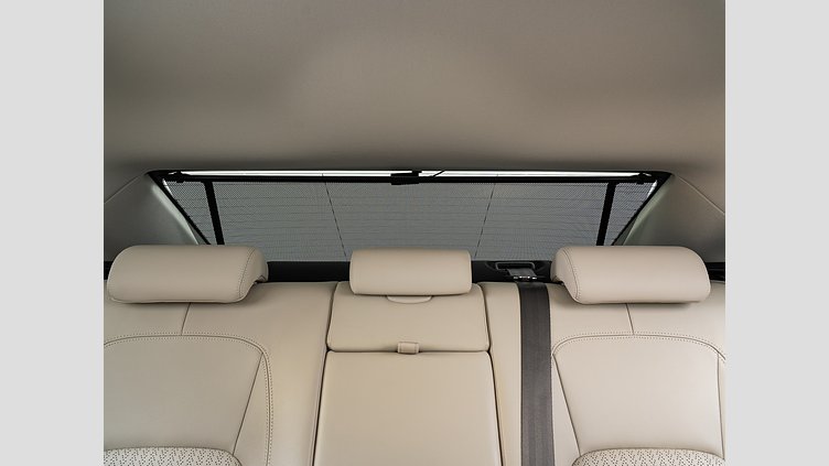 2017 認定中古車 Jaguar XF Yulong White 2.0LPET プレステージ　2.0t