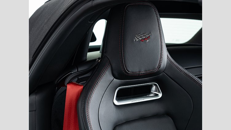 2019 認定中古車 Jaguar F-Type カルパチアン グレー (プレミアム・メタリック) ジャガー 3.0リッターV6 380PS スーパーチャージド ガソリン エンジン (オートマチックトランスミッション、オールホイールドライブ(AWD)) コンバーチブル CHEQUERED FLAG EDITION
