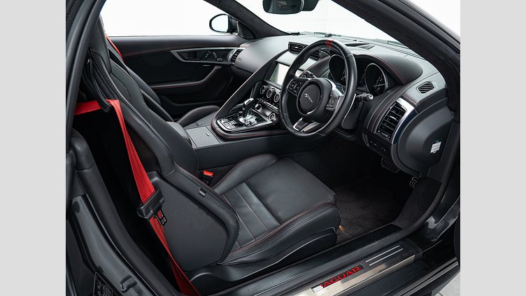 2019 認定中古車 Jaguar F-Type カルパチアン グレー (プレミアム・メタリック) ジャガー 3.0リッターV6 380PS スーパーチャージド ガソリン エンジン (オートマチックトランスミッション、オールホイールドライブ(AWD)) コンバーチブル CHEQUERED FLAG EDITION
