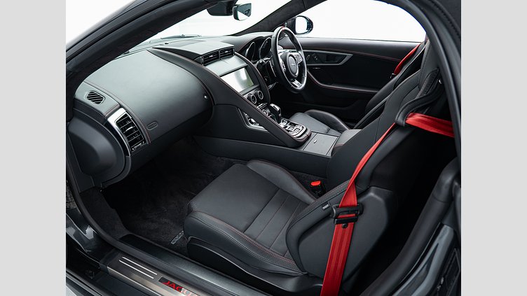 2019 認定中古車 Jaguar F-Type カルパチアン グレー (プレミアム・メタリック) ジャガー 3.0リッターV6 380PS スーパーチャージド ガソリン エンジン (オートマチックトランスミッション、オールホイールドライブ(AWD)) コンバーチブル CHEQUERED FLAG EDITION