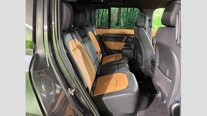 Defender 110 21