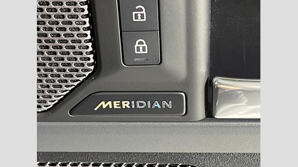 Defender 110 19