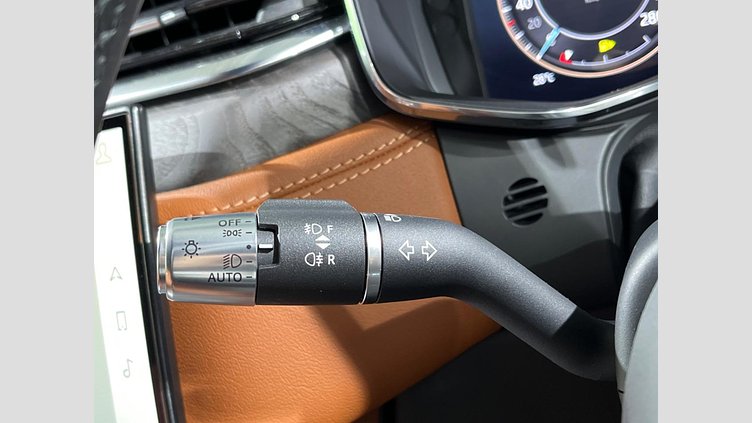 2022 認定中古車 Jaguar F-Pace フジホワイト P250 AWD（オートマチック） R-DYNAMIC HSE