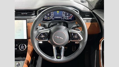 F-Pace 35