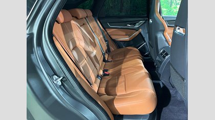 F-Pace 22