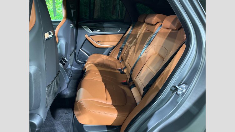 2022 認定中古車 Jaguar F-Pace フジホワイト P250 AWD（オートマチック） R-DYNAMIC HSE