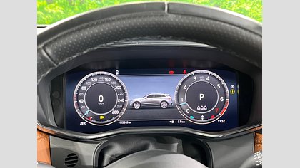 F-Pace 34