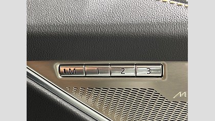 F-Pace 18