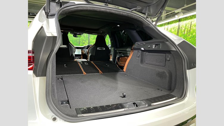 2022 認定中古車 Jaguar F-Pace フジホワイト P250 AWD（オートマチック） R-DYNAMIC HSE