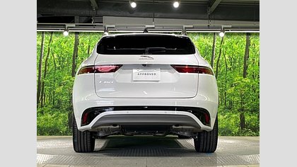 F-Pace 7