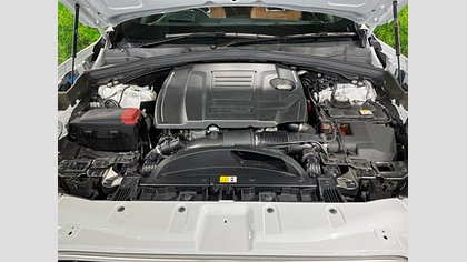 F-Pace 71