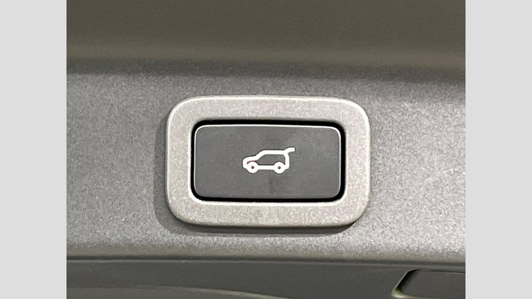 2022 認定中古車 Jaguar F-Pace フジホワイト P250 AWD（オートマチック） R-DYNAMIC HSE