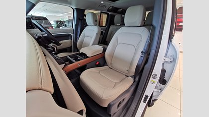 Defender 110 2