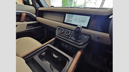 Defender 110 34