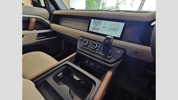 2023 認定中古車 Land Rover Defender 110 フジホワイト P300 AWD（AT） SE